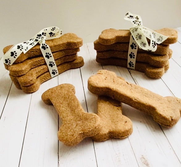 Tootsies & Treats Peanut Butter Bones (6oz) - Dog Treats - The Family Pet