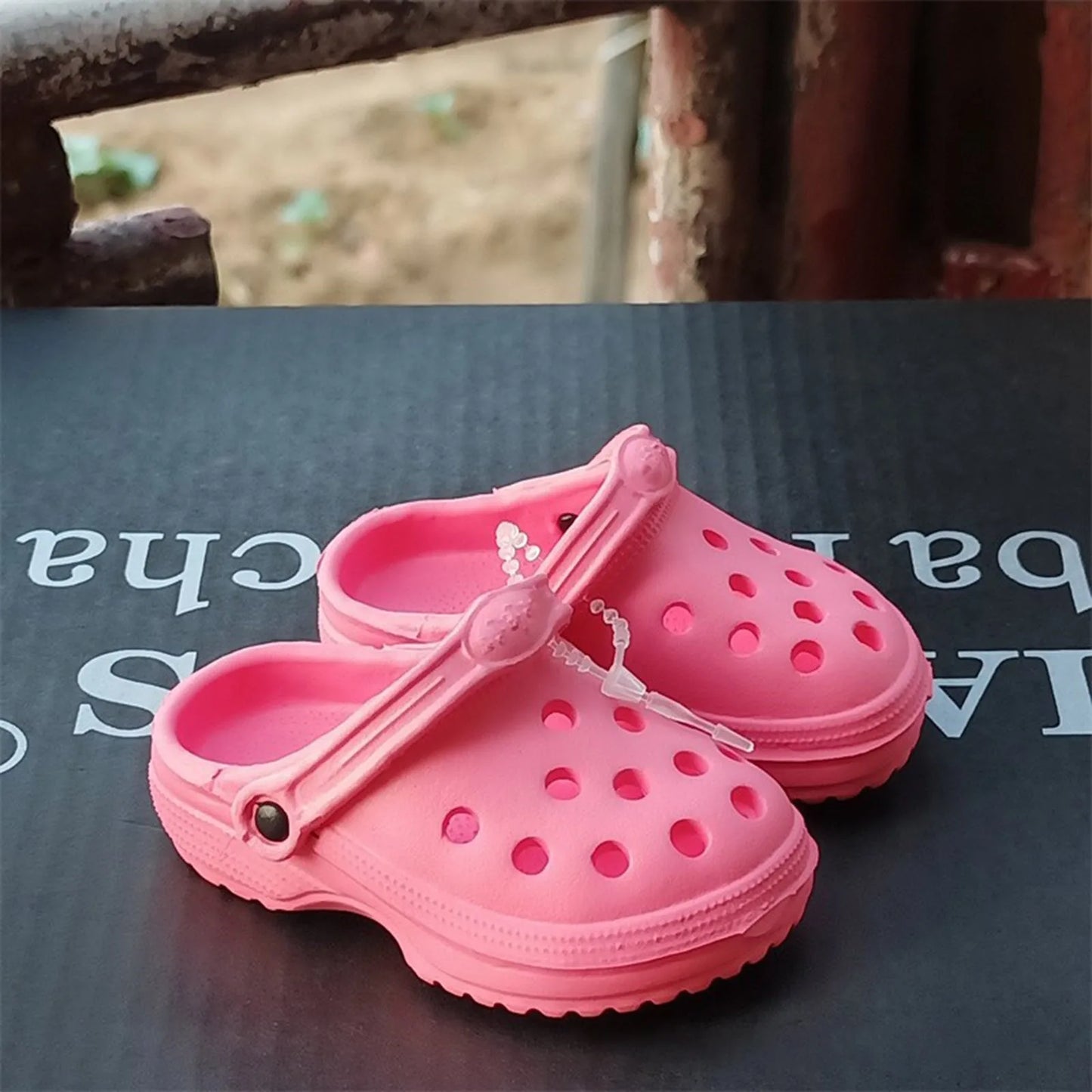 š Thickened Hole Dog Shoes - Fashion-Forward Breathable Pet Paradise