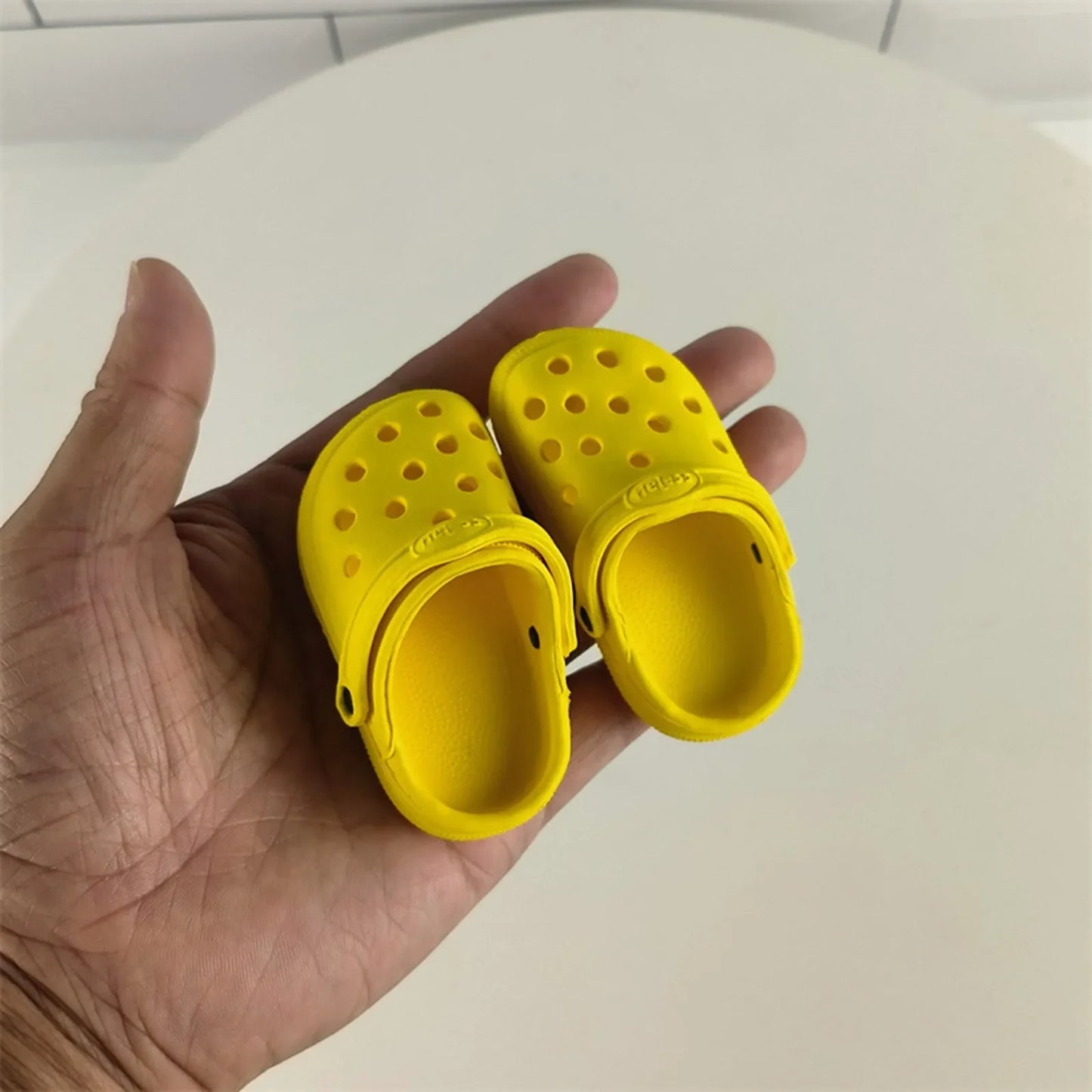 š Thickened Hole Dog Shoes - Fashion-Forward Breathable Pet Paradise