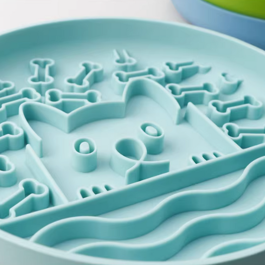 Silicone Slow Feeder Lick Mat - detail view