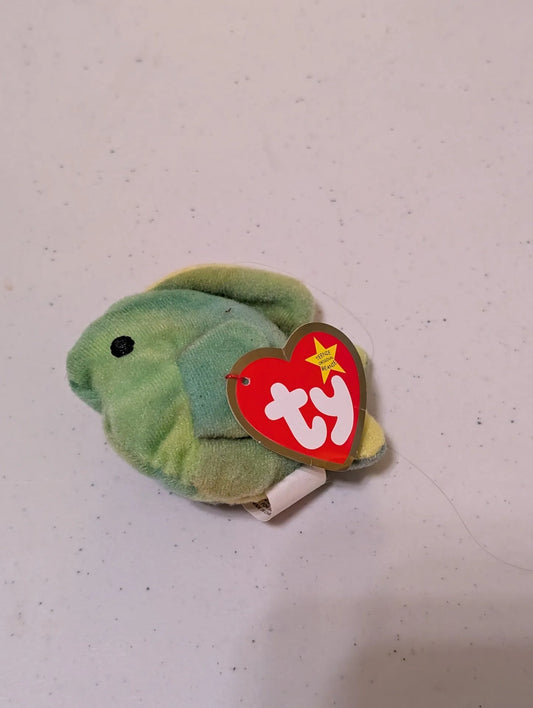 Merritt Island Curios - Cora the Fish Ty Beanie Baby Green Yellow 2000 MWMT Retired - Plush Toys