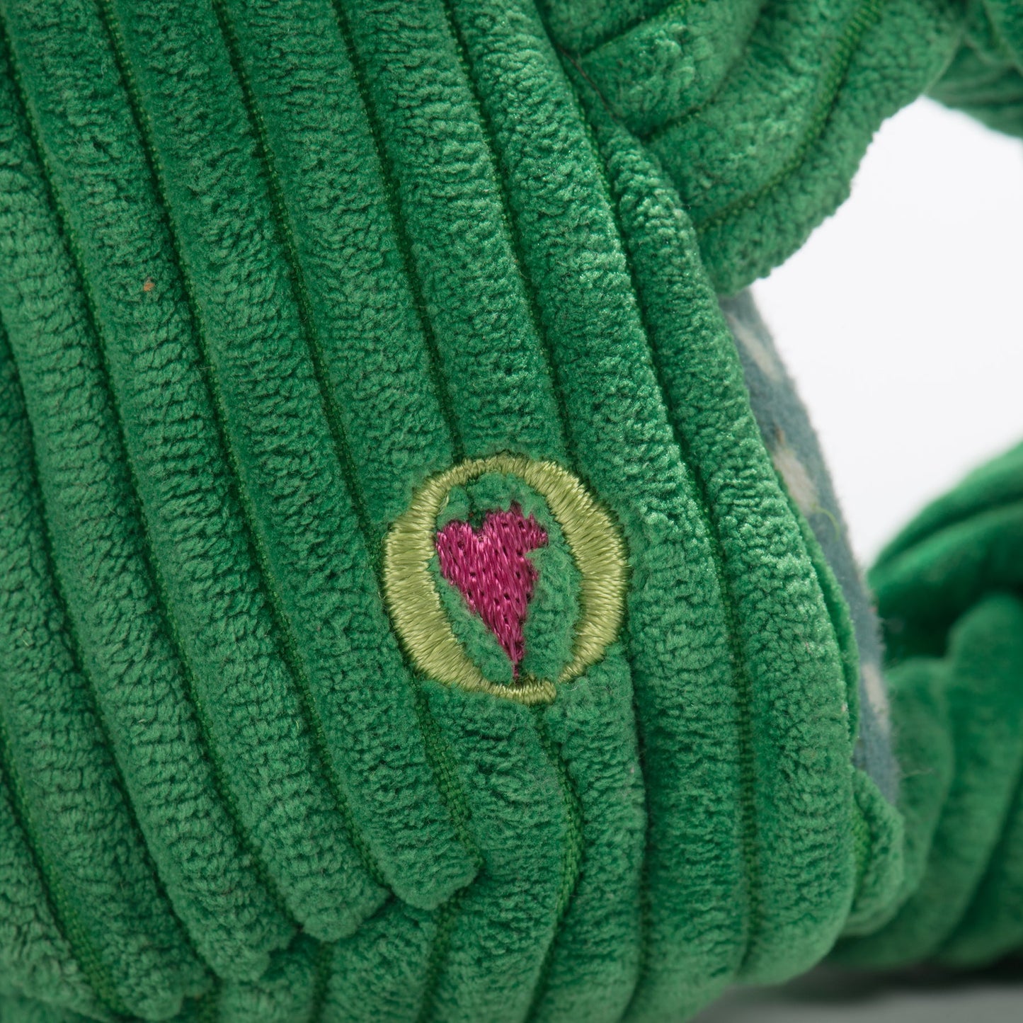 Dog Toy Fergie Frog Knottie Plush Toy for Daily Use Essentia - size and texture image for dog toy