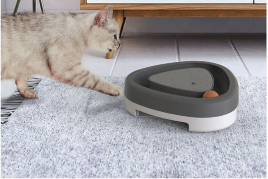 Smart Electric Triangle Cat Turntable with Scratching Pad