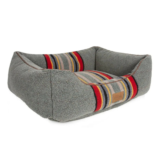 Pendleton Vintage Camp Kuddler - Purrfect Pet Kingdom
