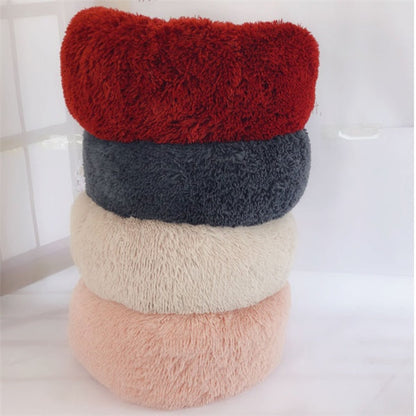 Plush Round Calming Cat Bed for Cozy Autumn and Winter Sleep