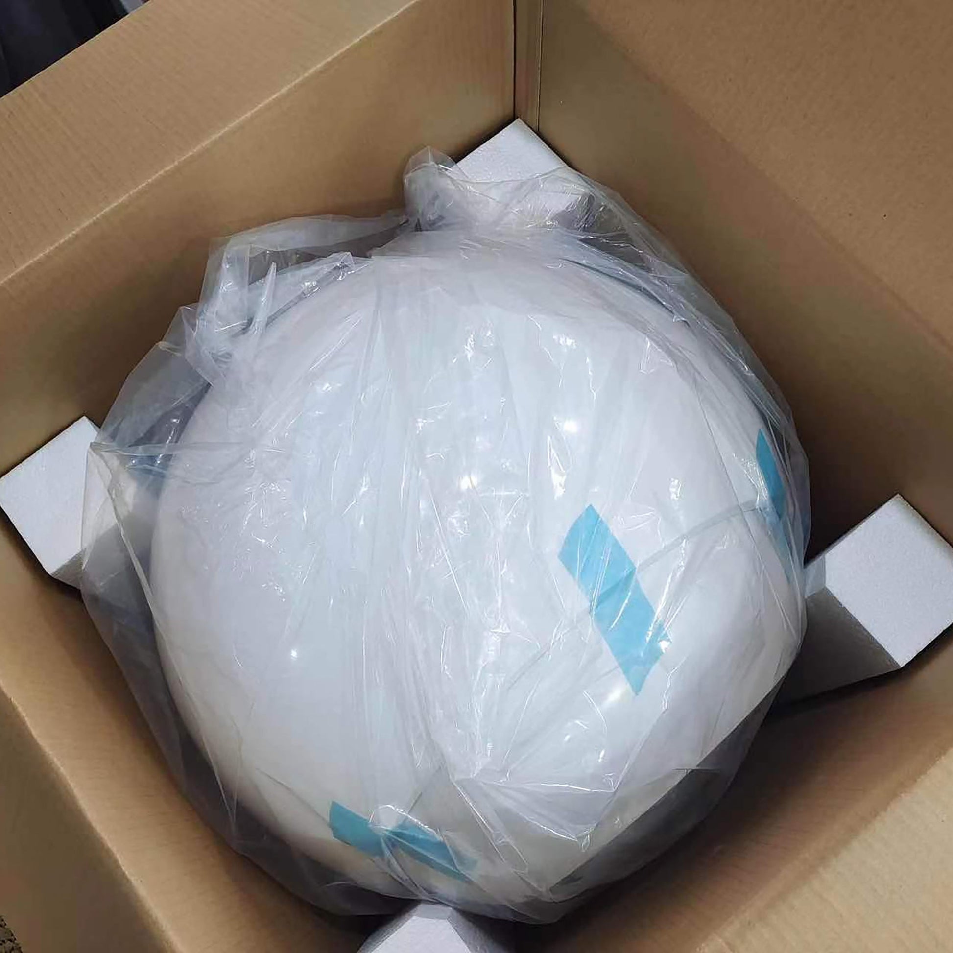 Intelligent cat litter box, automatically eliminates odors, application control, supports multiple cats with 5G and 2.4G WiFi at Purrfect Pet Kingdom