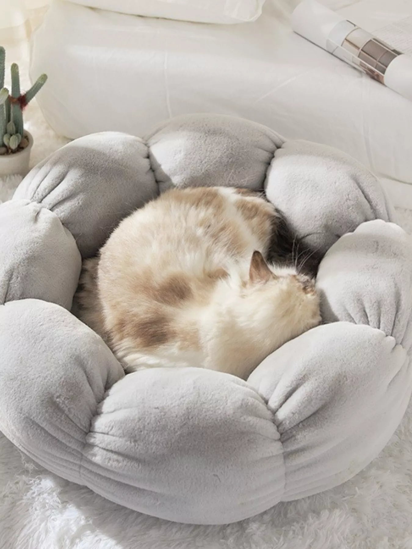 Pet Bed - Round Plush Nest with Soft Integrated Cloud Pillow