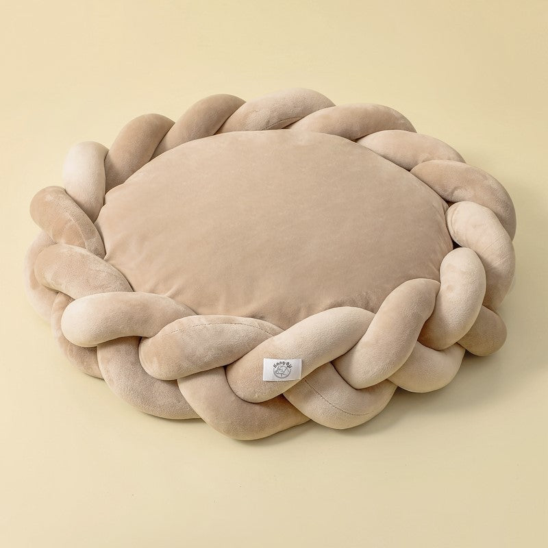 Plush Heirloom Quality Donut Bed for Cats and Small Dogs