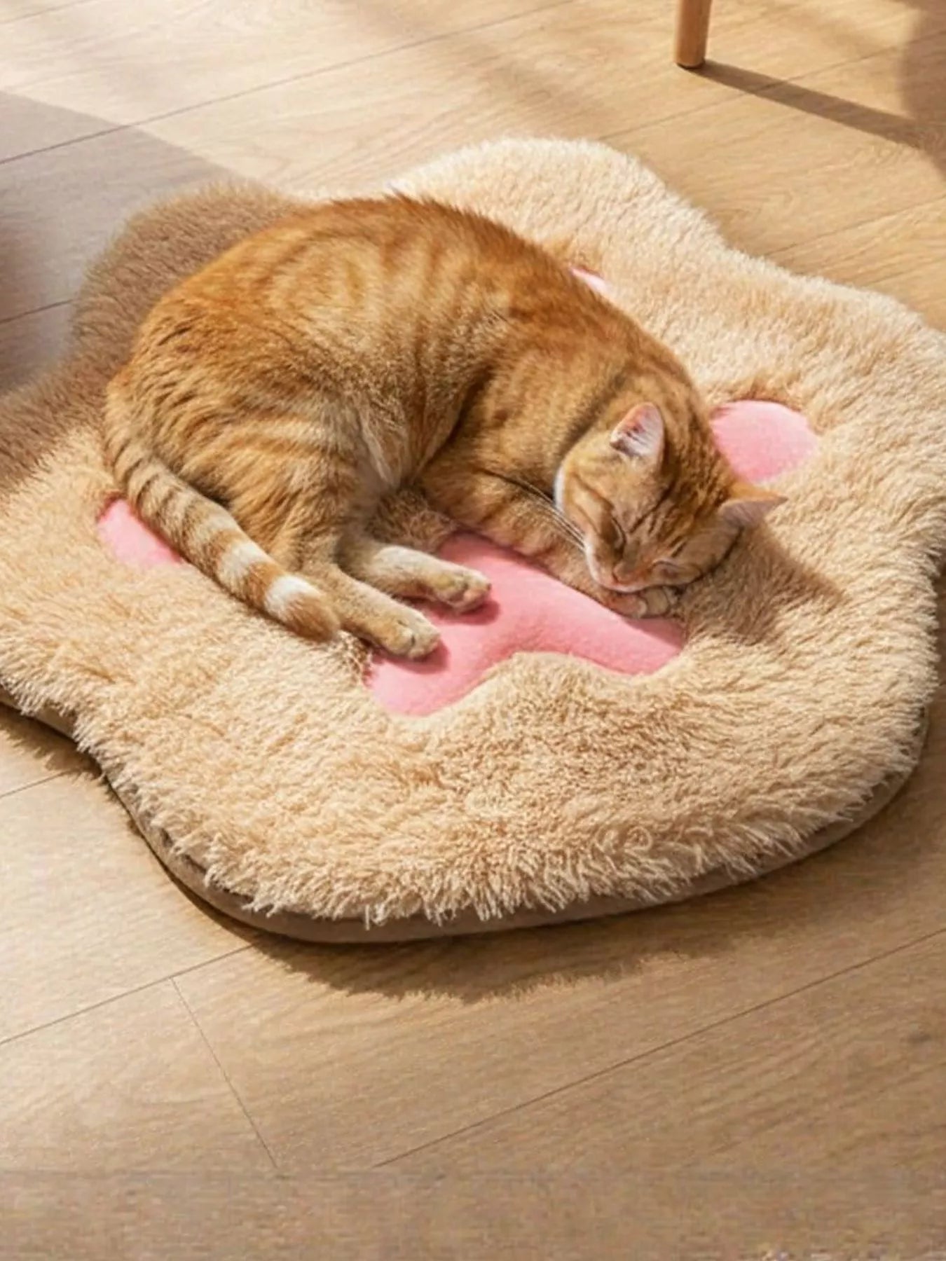 Pet Mat - Cute Paw Shape Plush Warm Sleeping Cushion for Pets