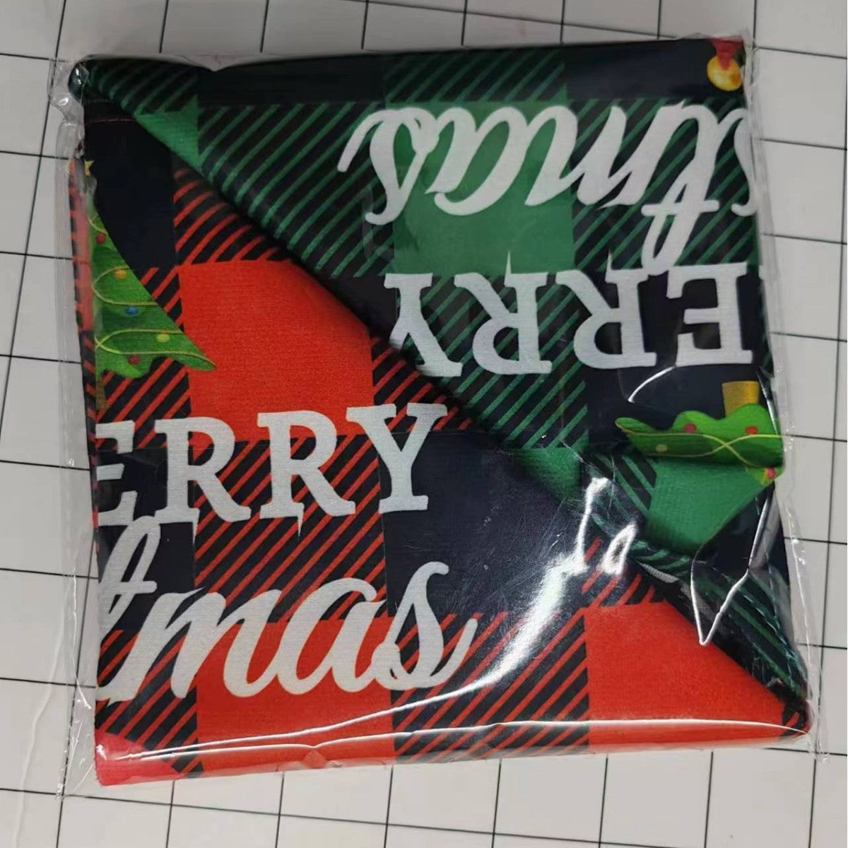 Christmas Day Border Protection Pet Small, Medium, and Large Dogs, Dogs, Cats, Teddy Triangular Towels, Water Jars - Purrfect Pet Kingdom