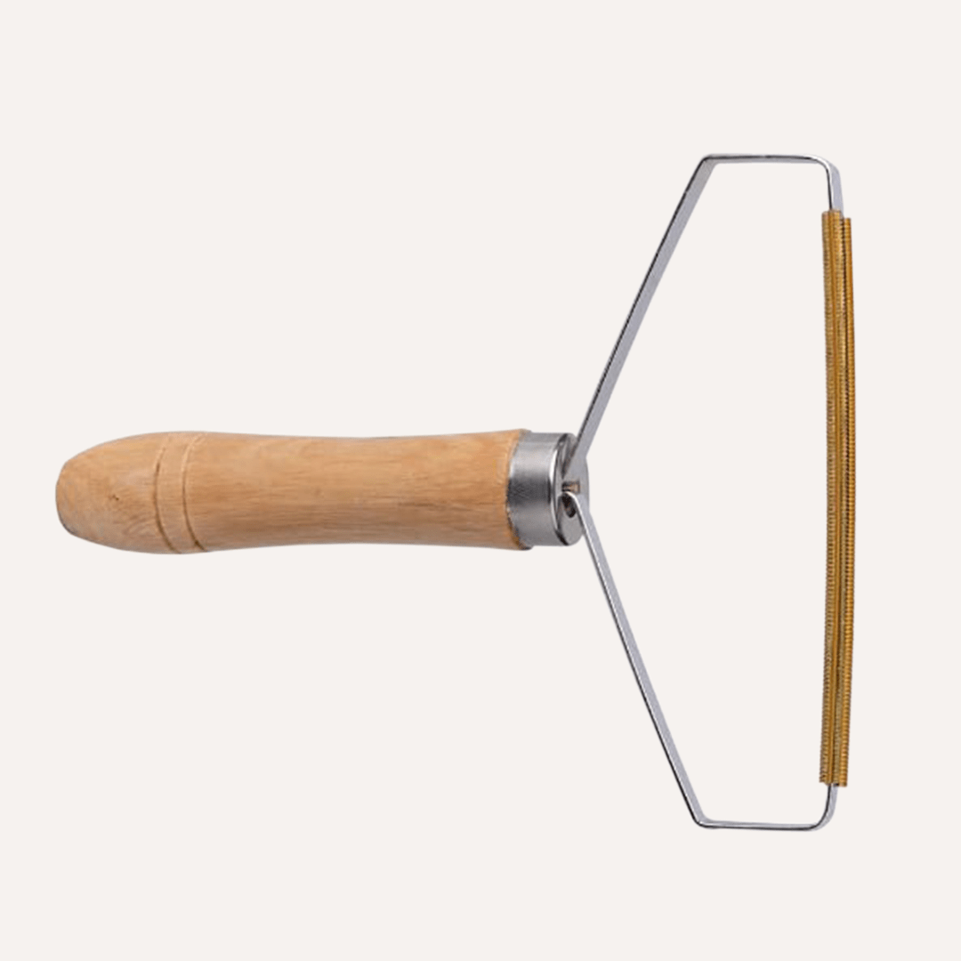 Effective Pet Hair Lint Remover made from Beech Wood - Eco - Friendly & Reusable - Dog Grooming Tools - Tilley + Me