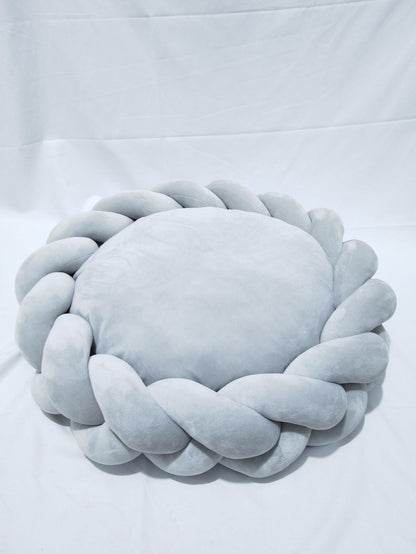 Plush Heirloom Quality Donut Bed for Cats and Small Dogs