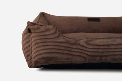 Chester & Lee | Milk Chocolate Sleeper Dog Bed
