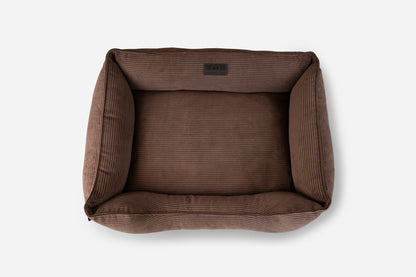Chester & Lee | Milk Chocolate Sleeper Dog Bed