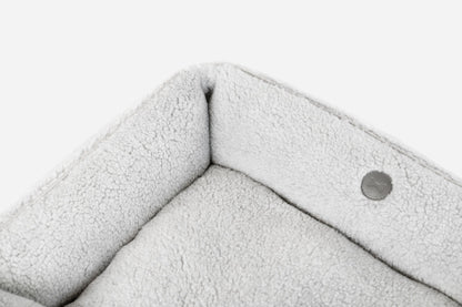Chester & Lee | Furry Sleeper Dog Bed Gray