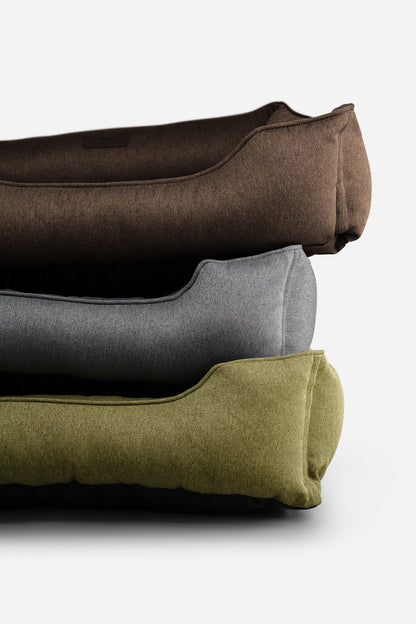 Chester & Lee | Cotton Sleeper Dog Bed Brown