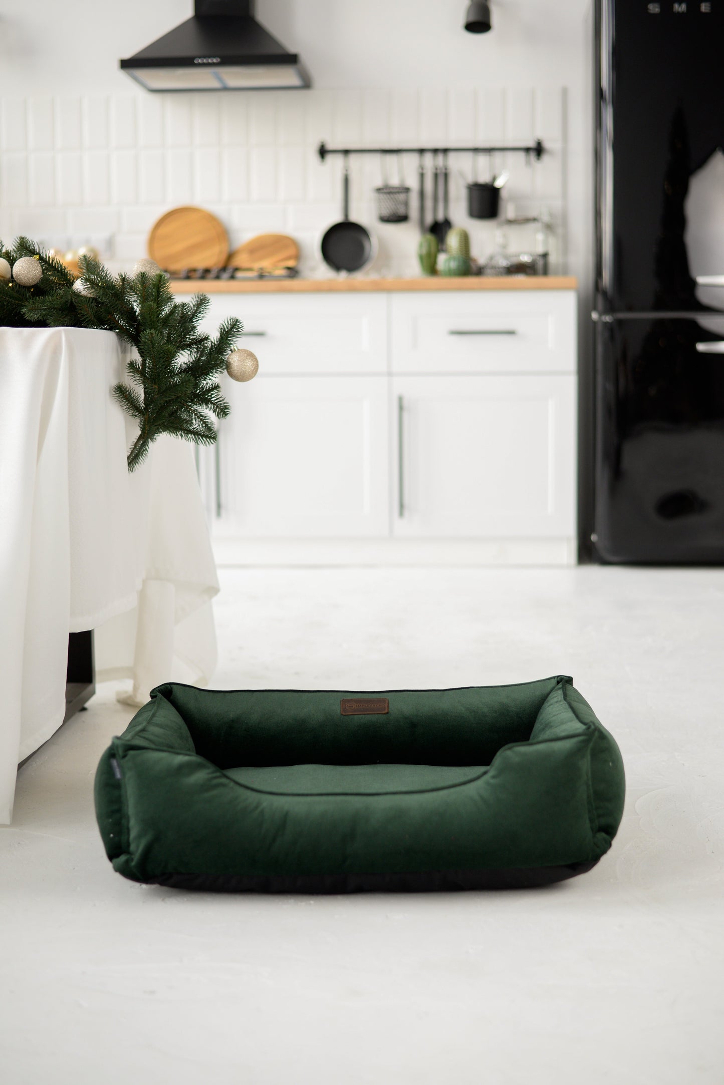 Dog Bed Classic Velvet Sleeper Dog Bed Green