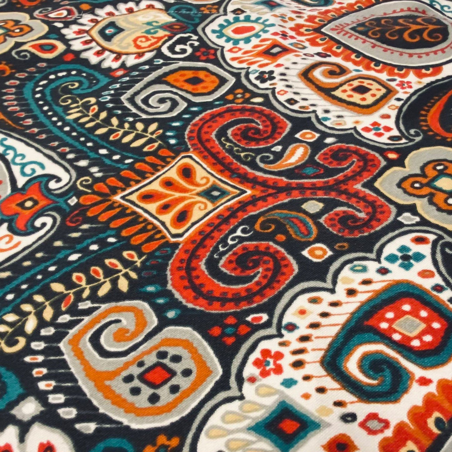 Outdoor Dog Bed Paisley Pattern Traditional 6 Lbs 🛏️