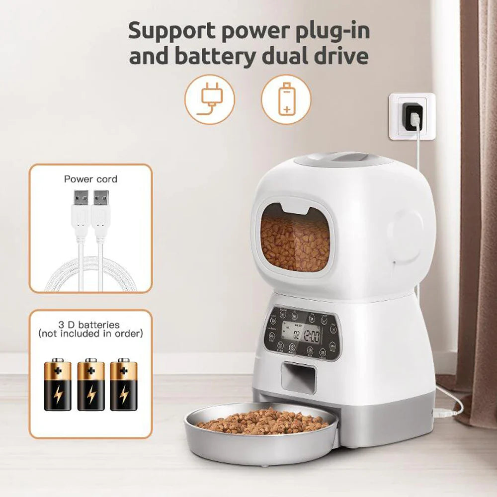 White robotic 3.5L auto feeder with stainless bowl, clear food window, and dual plug-in or battery power options.