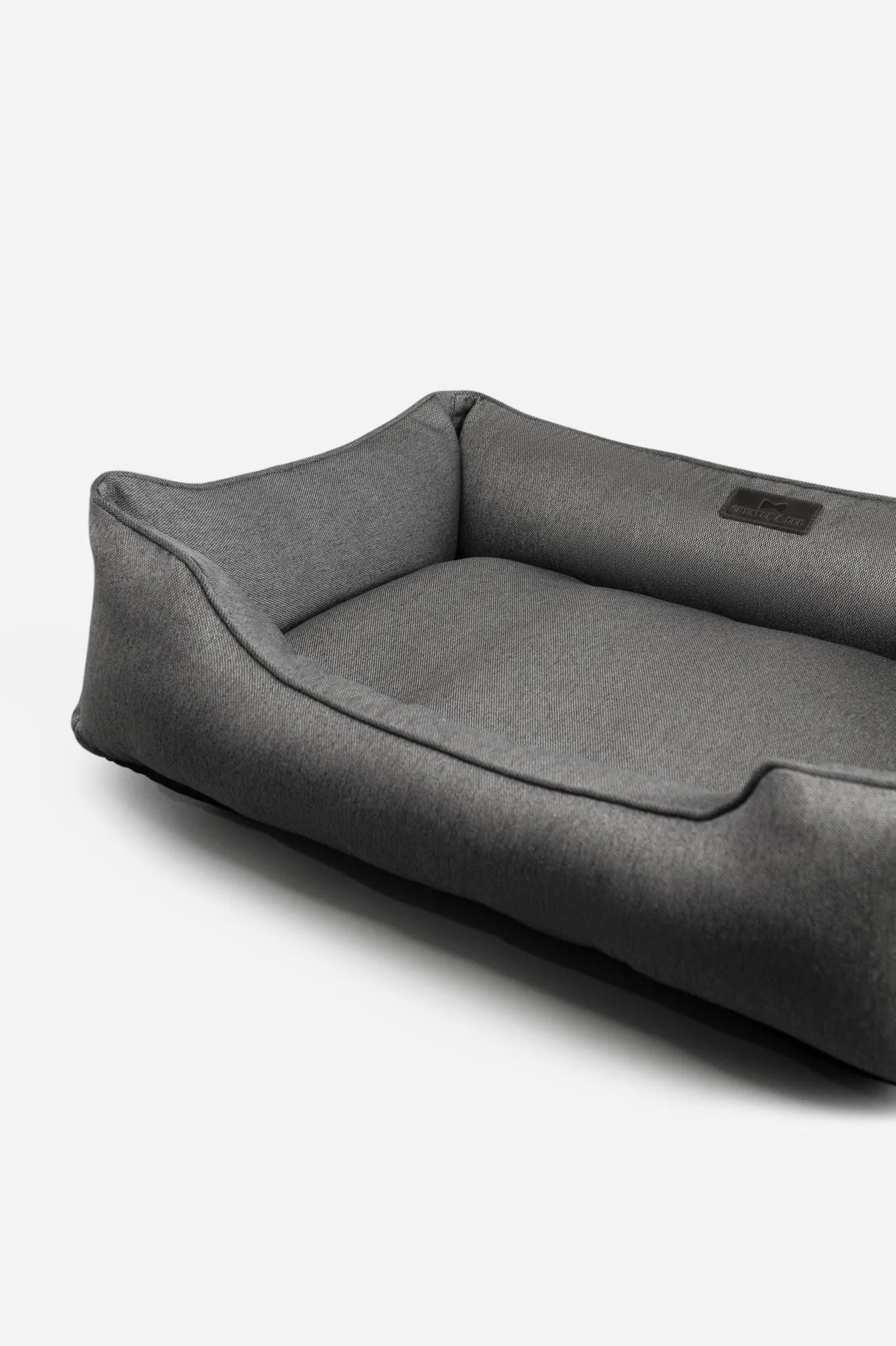 Chester & Lee - Chester & Lee | Cotton Sleeper Dog Bed Gray - Dog Beds