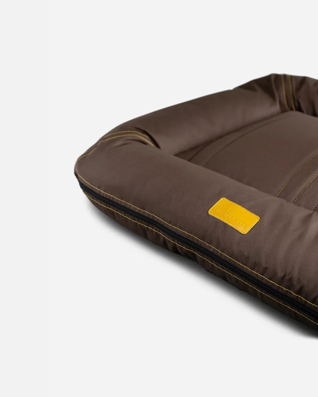 Chester & Lee - Chester & Lee | Waterproof Lounger Dog Bed Brown - Orthopedic Beds