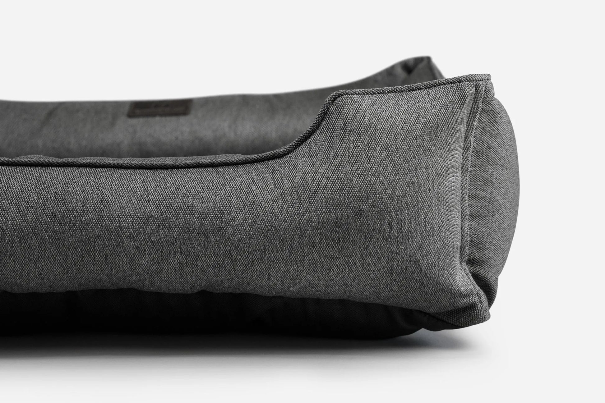 Chester & Lee - Cotton Sleeper Dog Bed Gray