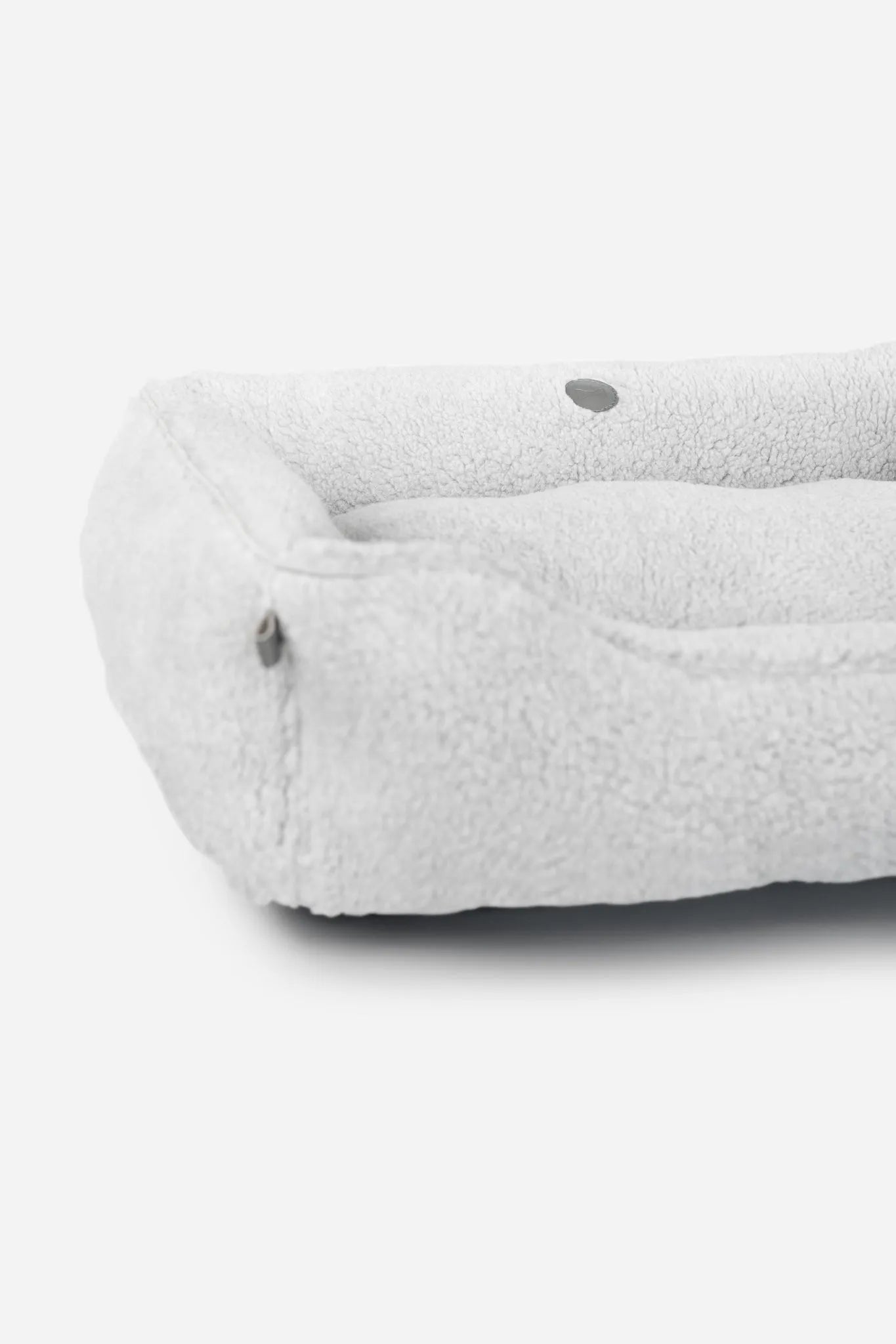 Chester & Lee - Furry Sleeper Dog Bed Gray - Bolster Beds