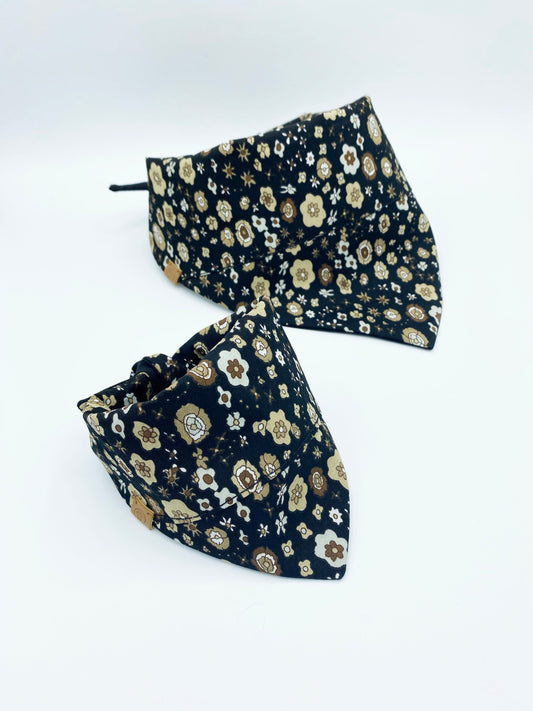 BESPOKE PAWS double sided pet neckerchief with floral patterns in black and gold colors