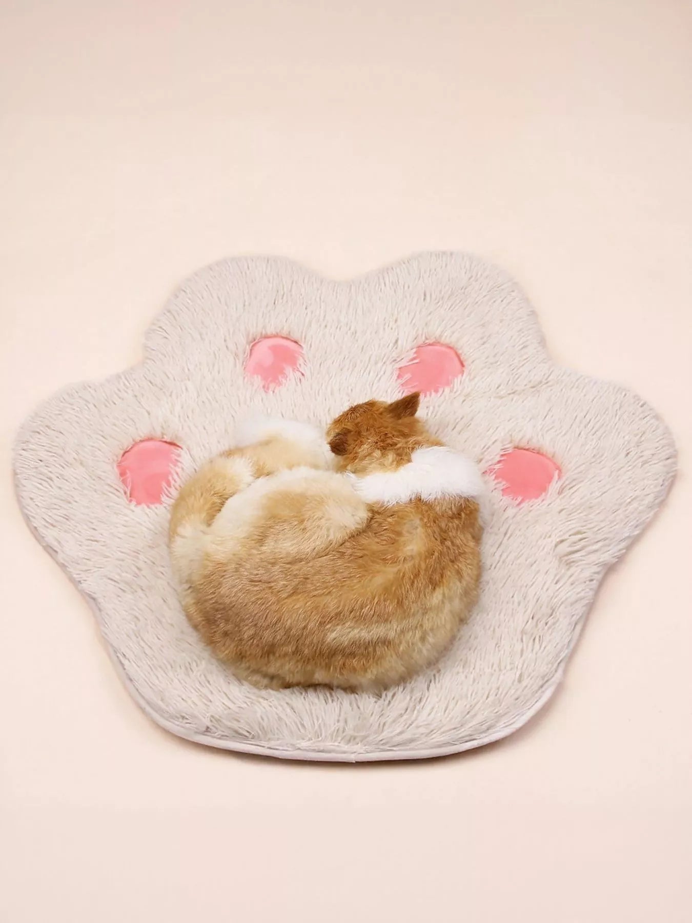 Pet Mat - Cute Paw Shape Plush Warm Sleeping Cushion for Pets