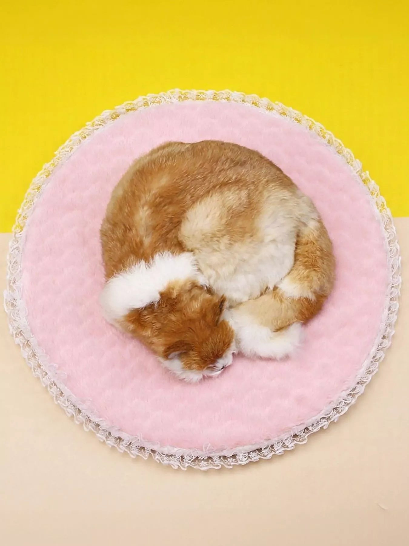 Pet Mat - Cute Paw Shape Plush Warm Sleeping Cushion for Pets