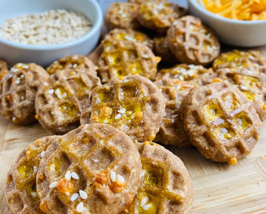 Tootsies & Treats Cheese Pretzel Treats (4oz)