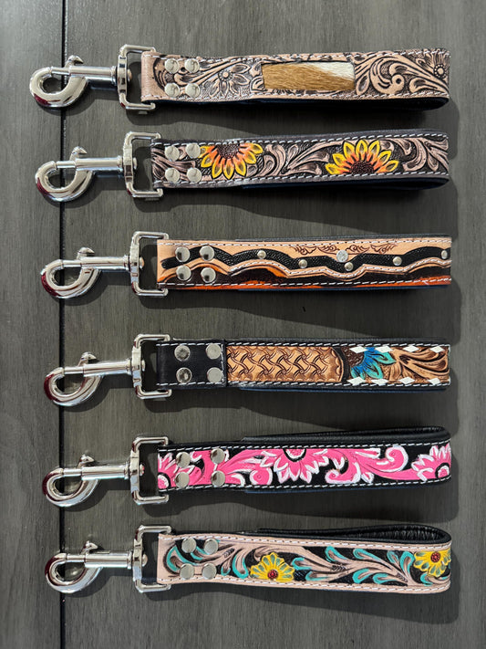 Short Western genuine leather dog pet leash for hiking or