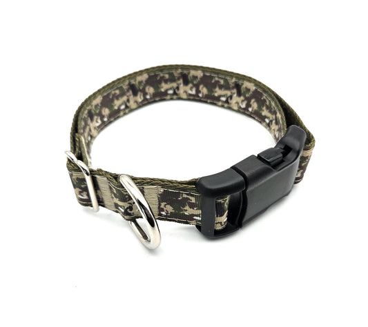 Hidden Dog Camo Collar | Hunting Dog Camouflage | Tactical Canine Gear | Adjustable 13.5-21.5 Inches - detail view