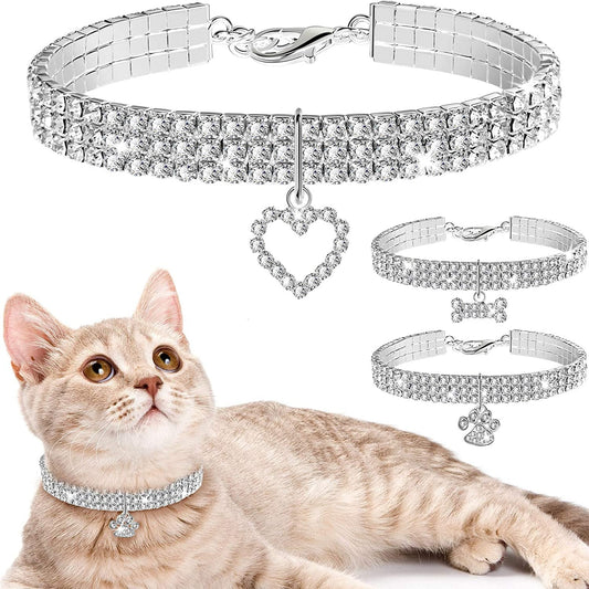 Luxury cat collar for kittens with sparkling rhinestones and heart charm for stylish pets