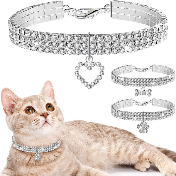 Luxury cat collar for kittens with sparkling rhinestones and heart charm for stylish pets