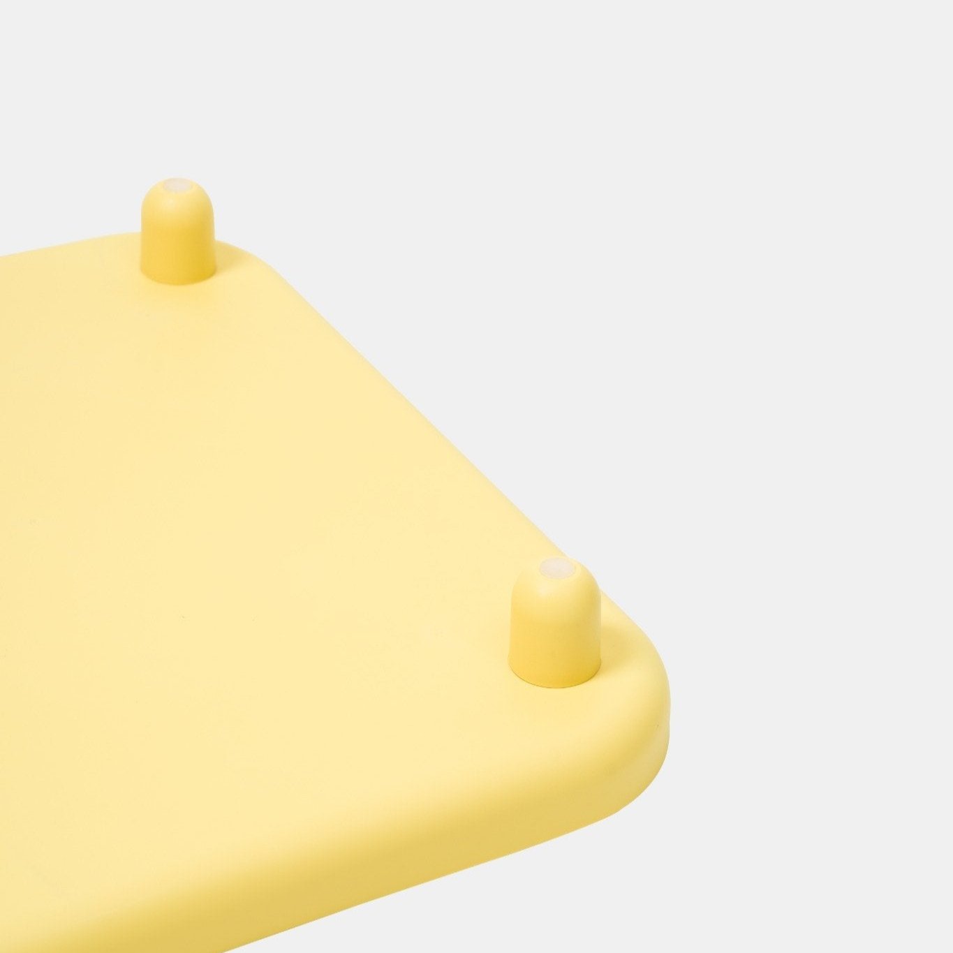 MangoPets cat litter mat in yellow, designed as the best mat for cat litter box to reduce mess and keep floors clean