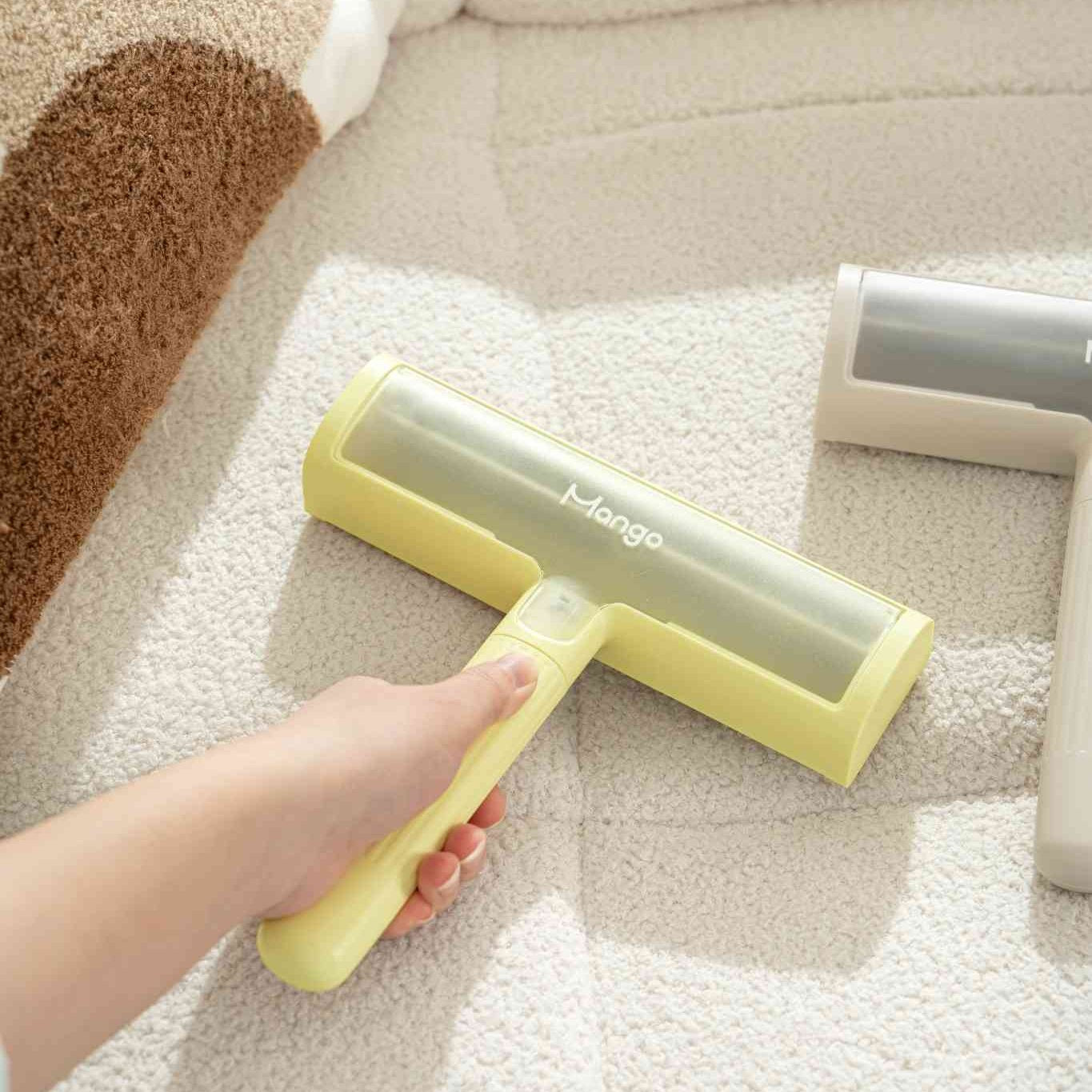 MangoPets reusable lint roller for pets designed to easily remove fur from furniture and clothing