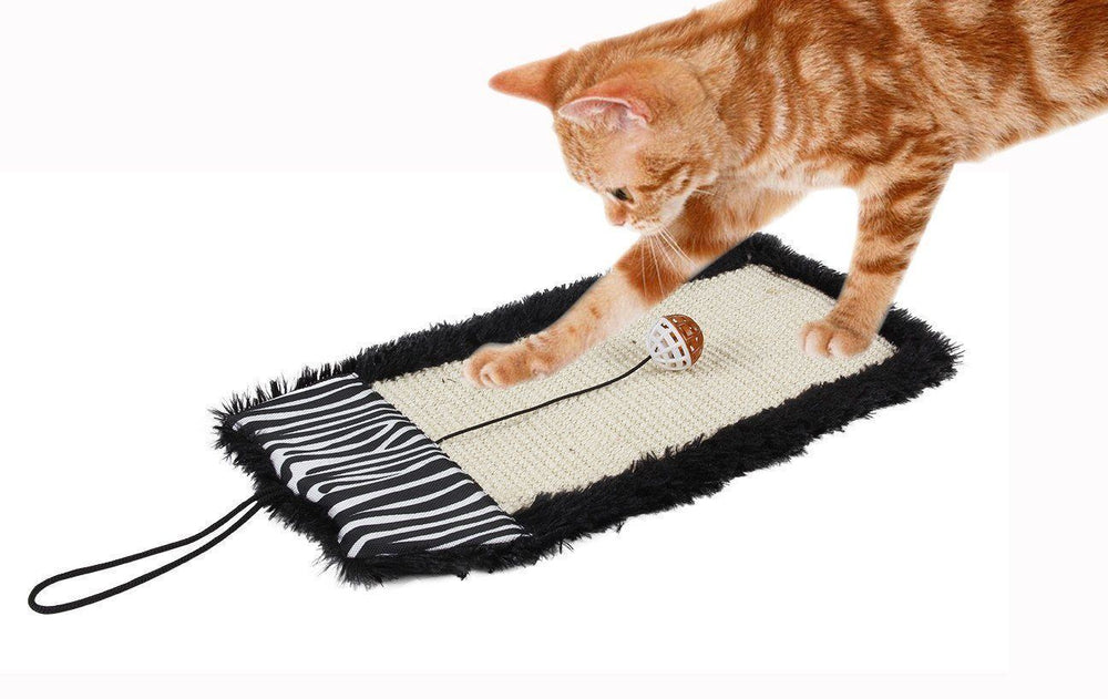 Pet Life ® 'Scrape-Away' Sisal and Jute Hanging Carpet Cat