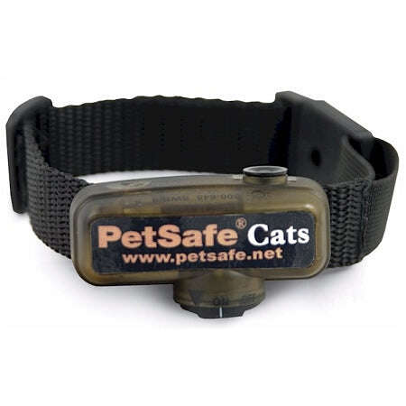 Perimeter Technologies wireless fence system with a GPS cat collar for tracking and keeping cats safe