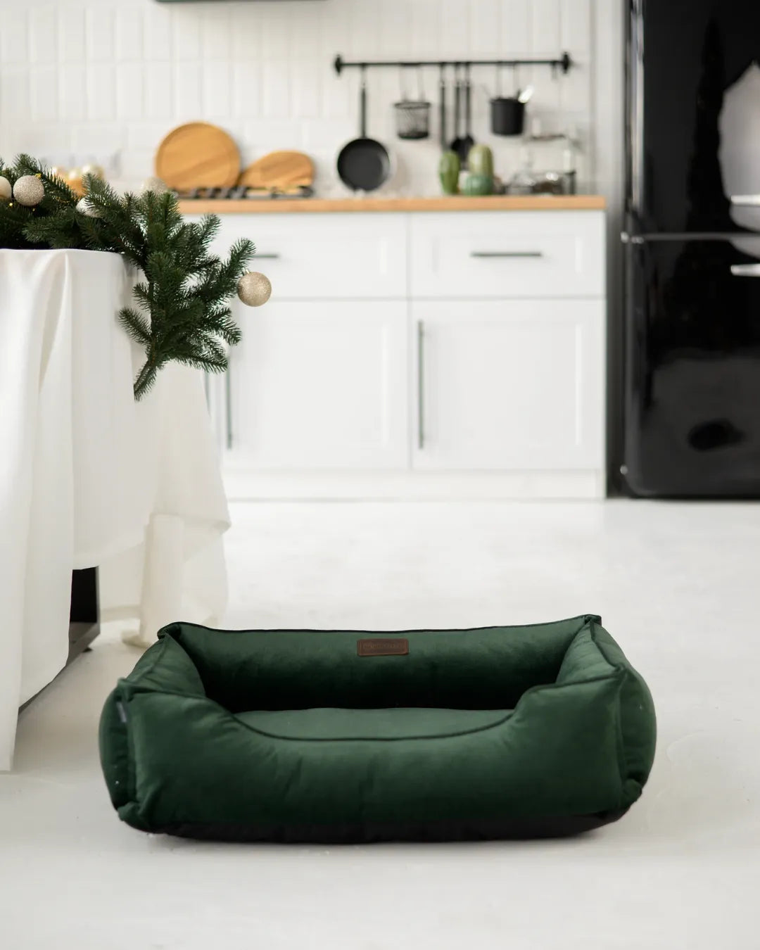 Purrfect Pet Kingdom® - Chester & Lee | Classic Velvet Sleeper Dog Bed Green - Dog Beds