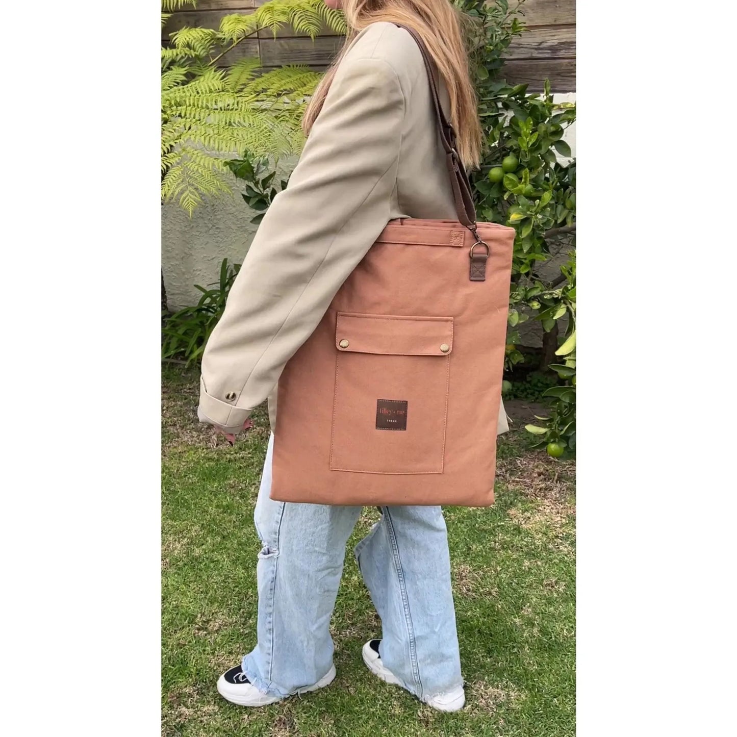 Purrfect Pet Kingdom® - Trekk Convertible Travel Mat - Portable Canvas Bed for Dogs - Dog Mats