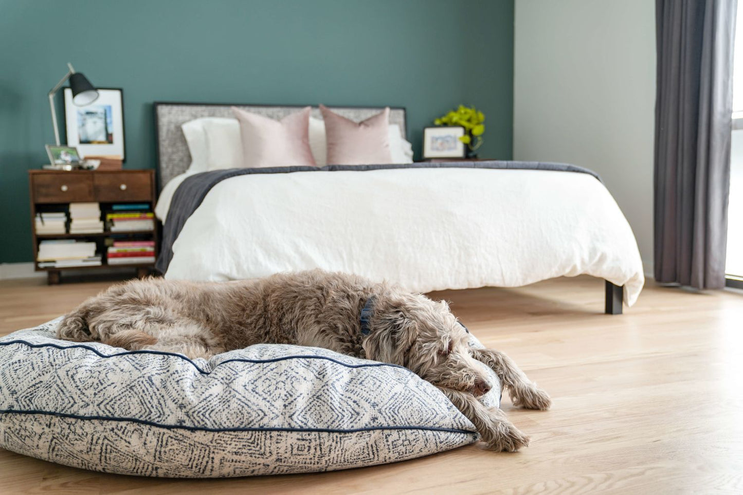 Round Pet Bed Sapphire Spaniel Blue Plush 🛏️