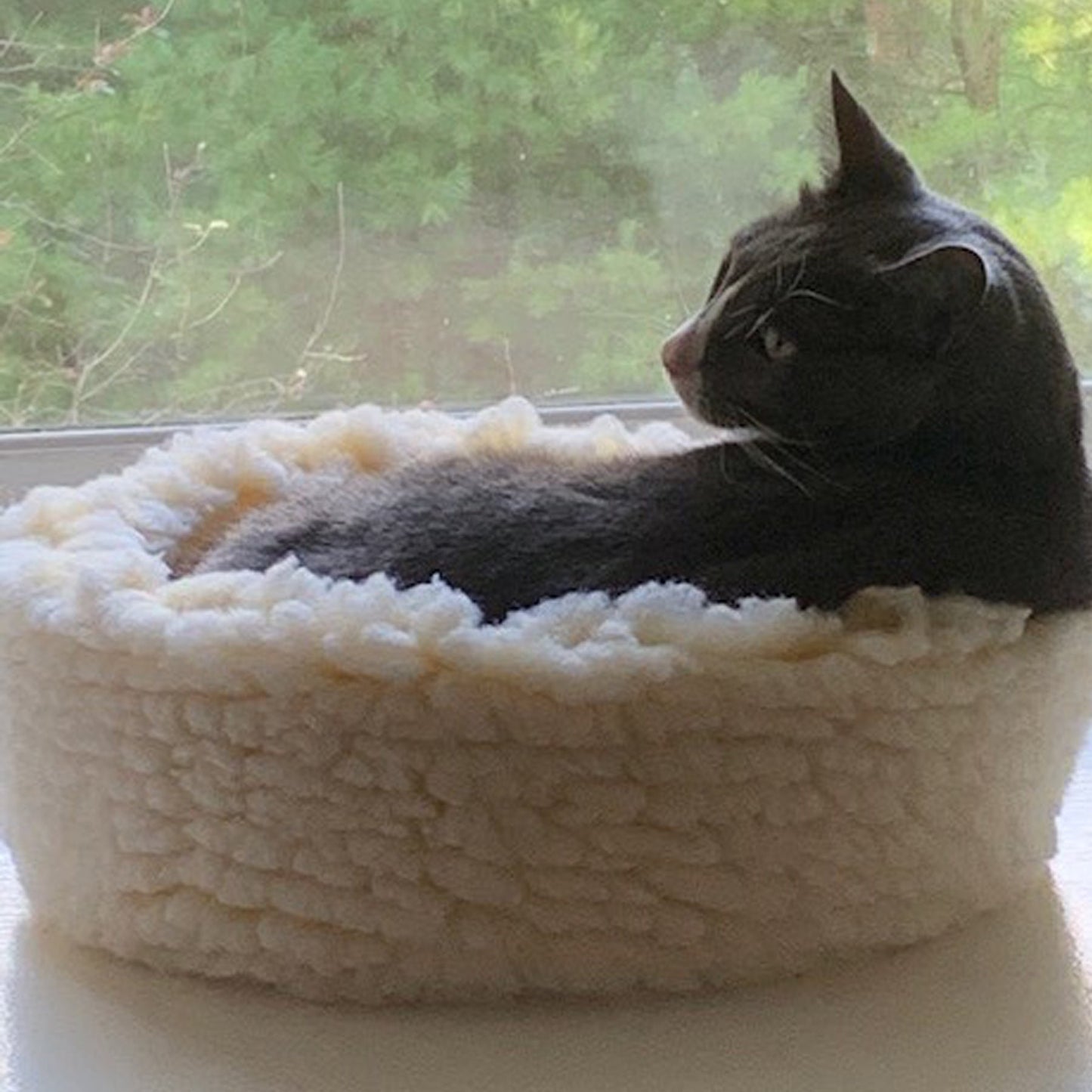 Cat Bed HuggleFleece HuggleSnuggler Beds for Daily Use Essen - gallery product image for cat bed